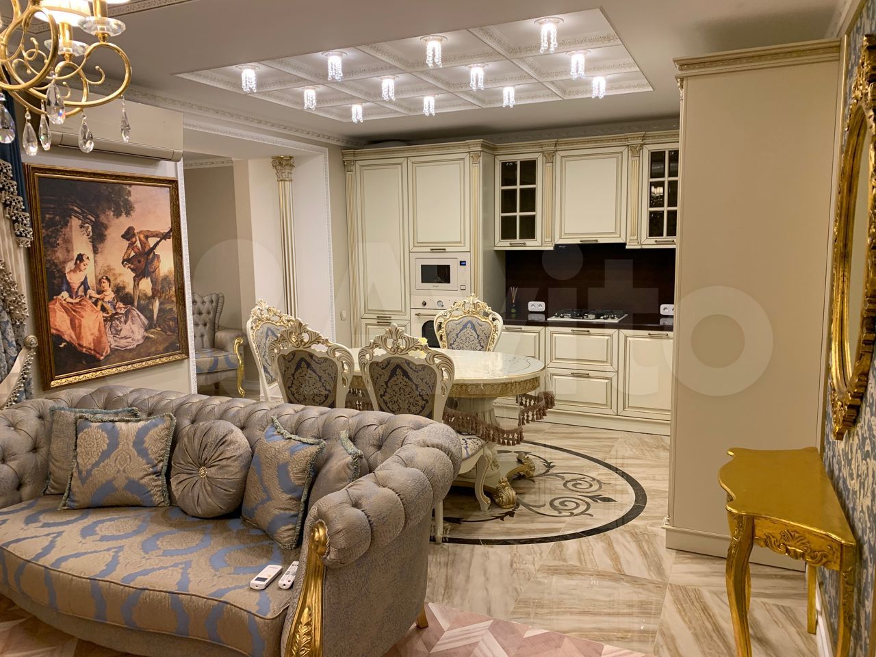 3-к. квартира, 100 м², 3/10 эт.