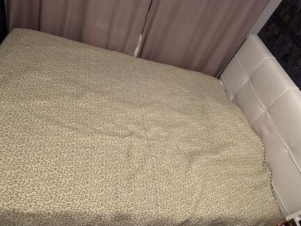 Кровать двуспальная 150х200 Hoff