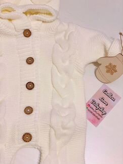 Комбинезон вязаный для новорожденного