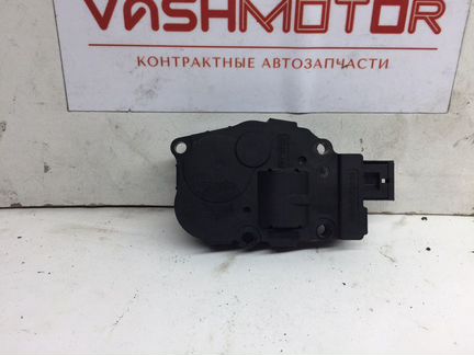 Моторчик заслонки отопителя Audi Q5 3.2 FSI 2010