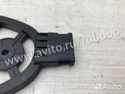 Антенна Audi A8 D3 BHT 2005