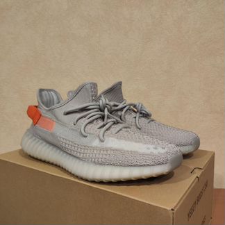 Кроссовки AdidasYeezy Boost 350 Tail Light