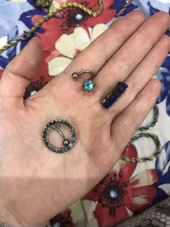 Пирсинг в пупок