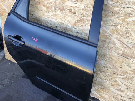 Дверь задняя правая тойота аурис в сборе