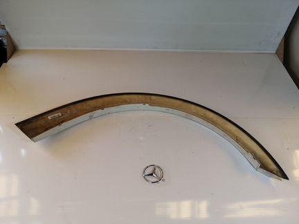 Расширитель заднего крыла левое Mercedes ML 164
