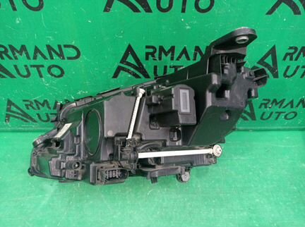 Фара правая Mercedes E W213 2016 - Н.в