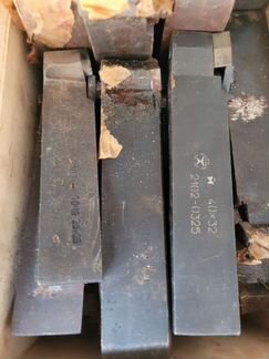 Резцы токарные с мехкреплением пластин пятигранных