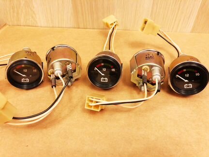 Указатель напряжения ваз 2105 СССР Новый