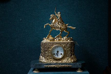 Каминные часы с боем от К.Мозер - Кавказский воин