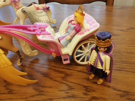 Playmobil карета, пегасы, принцесса и принц