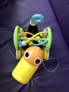 Каталка-игрушка Yookidoo Музыкальная уточка