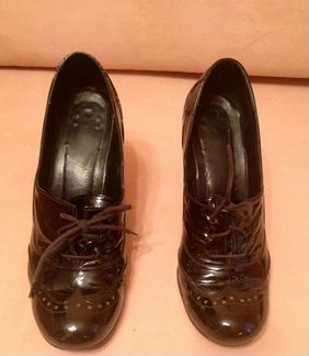 Туфли женские лаковые