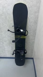 Сноуборд с креплениями