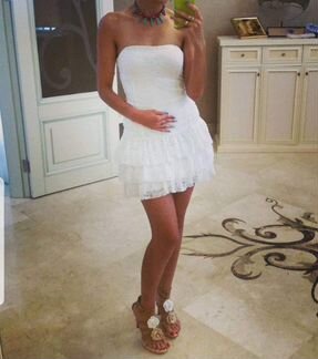 Платье летнее белое с баской