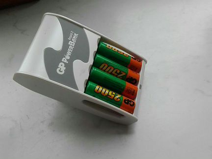 Зарядное устройство для пальчиковых аккумуляторов