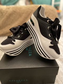 Кроссовки новые apepazza sport