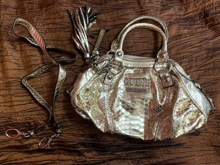 Сумка кожанная женская новая Guess