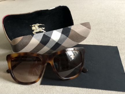 Очки Burberry