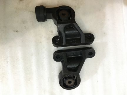 Опора дифференциала левая Мазда сх7 Mazda CX7