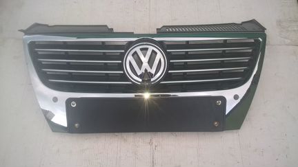 Новая решетка радиатора VW Пассат В-6 2006-2010 г