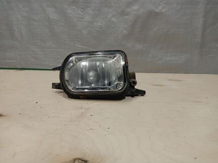 Фара противотуманная передняя левая Mercedes-Benz