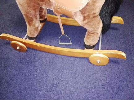 Качалка лошадь