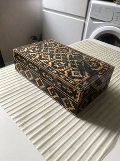 Шкатулки из дерева, пластика, сундучок