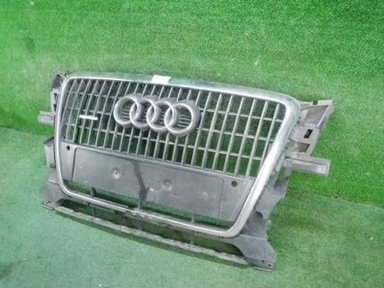 Решетка радиатора Audi Q5 (2008-2012) 8R0853651