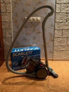 Пылесос Scarlett SC-VC80C04